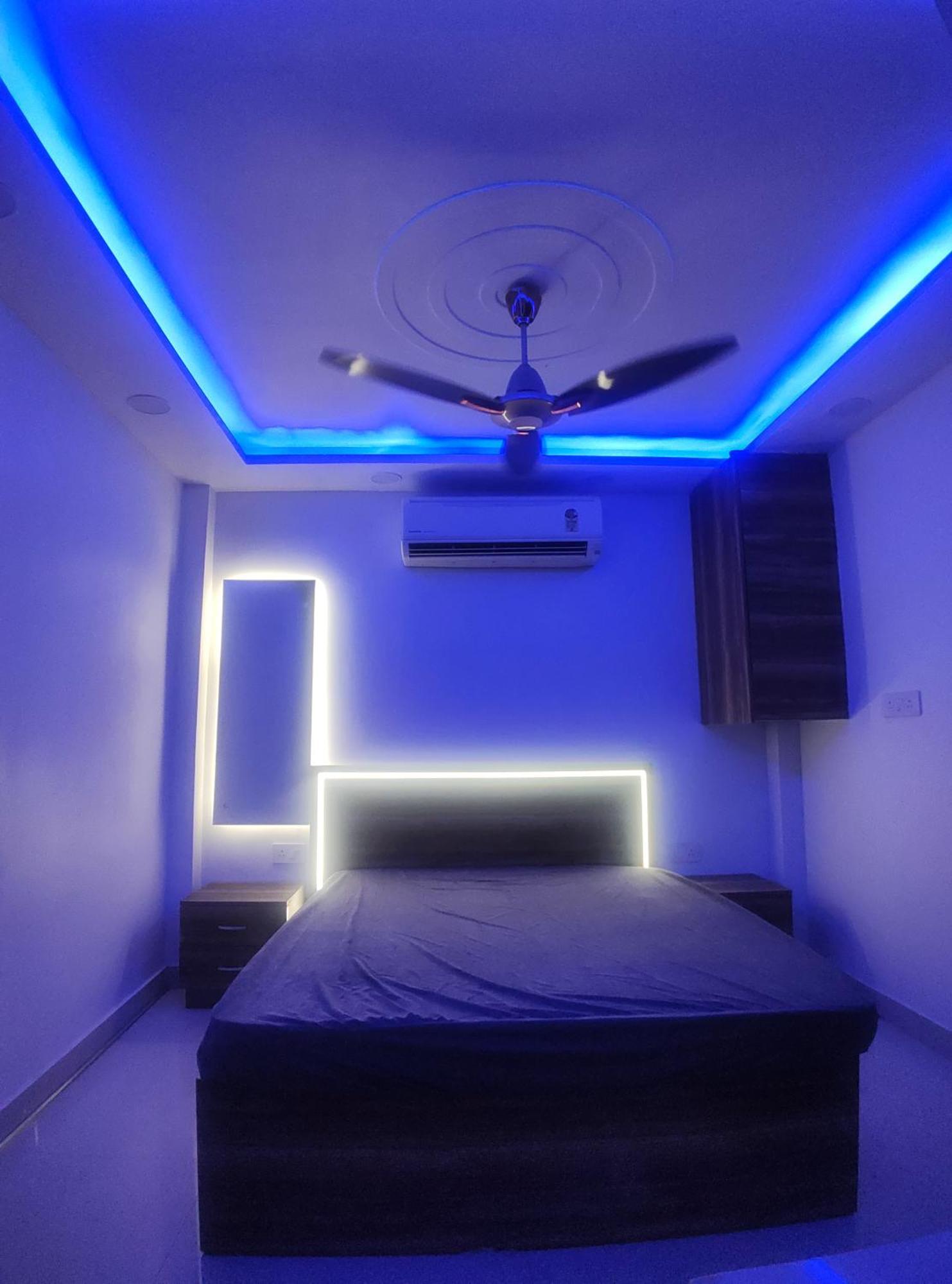 Hotel Enchanted The Roof Rekha, With Private Trace Garden Neu-Delhi Exterior foto