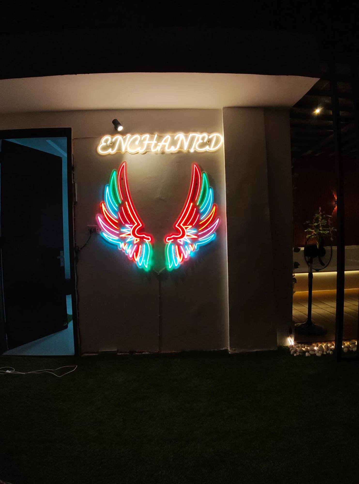 Hotel Enchanted The Roof Rekha, With Private Trace Garden Neu-Delhi Exterior foto
